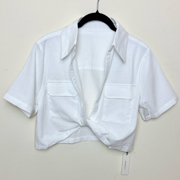 Commense Tops - Commence Cropped Short Sleeve Shirt